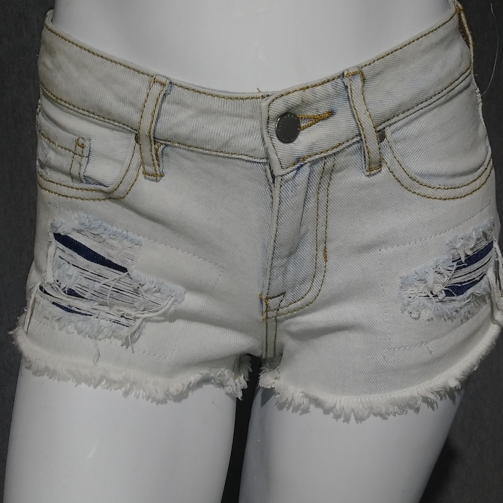 NWT bullhead denim shorts 23" low rise